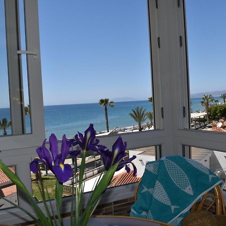 Ferienwohnung Fantastic Studio - Beachfront Torrox Exterior foto