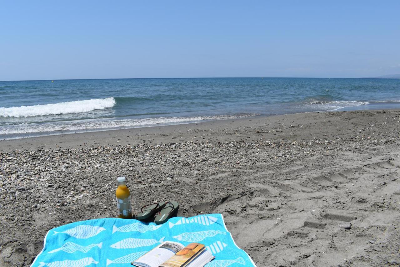 Ferienwohnung Fantastic Studio - Beachfront Torrox Exterior foto