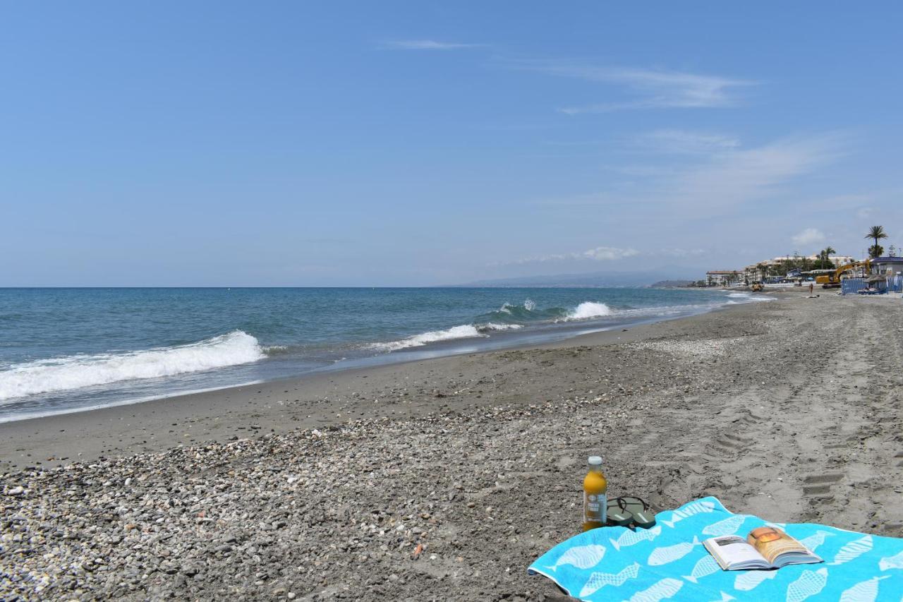 Ferienwohnung Fantastic Studio - Beachfront Torrox Exterior foto
