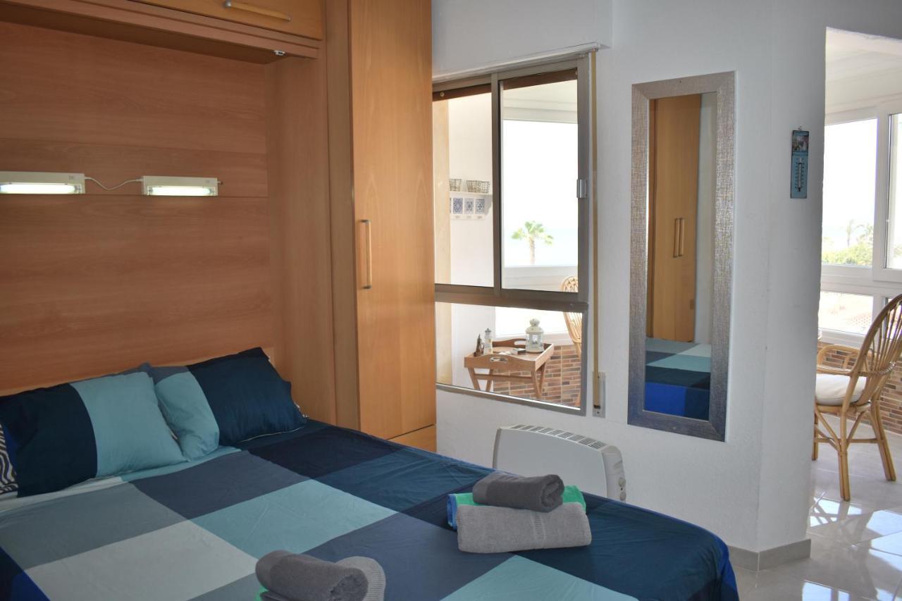 Ferienwohnung Fantastic Studio - Beachfront Torrox Exterior foto