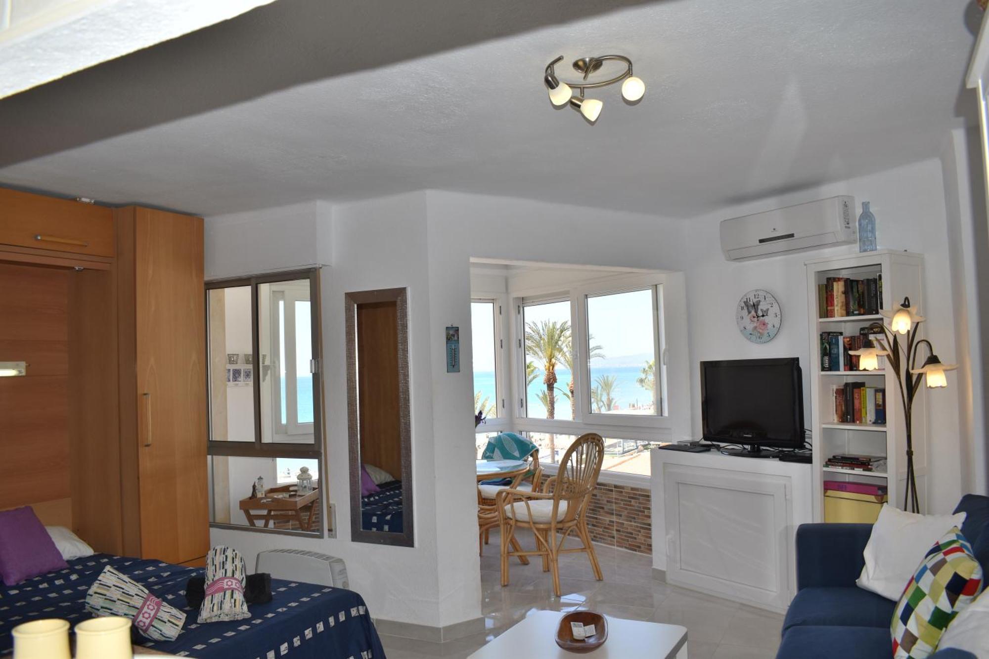 Ferienwohnung Fantastic Studio - Beachfront Torrox Exterior foto